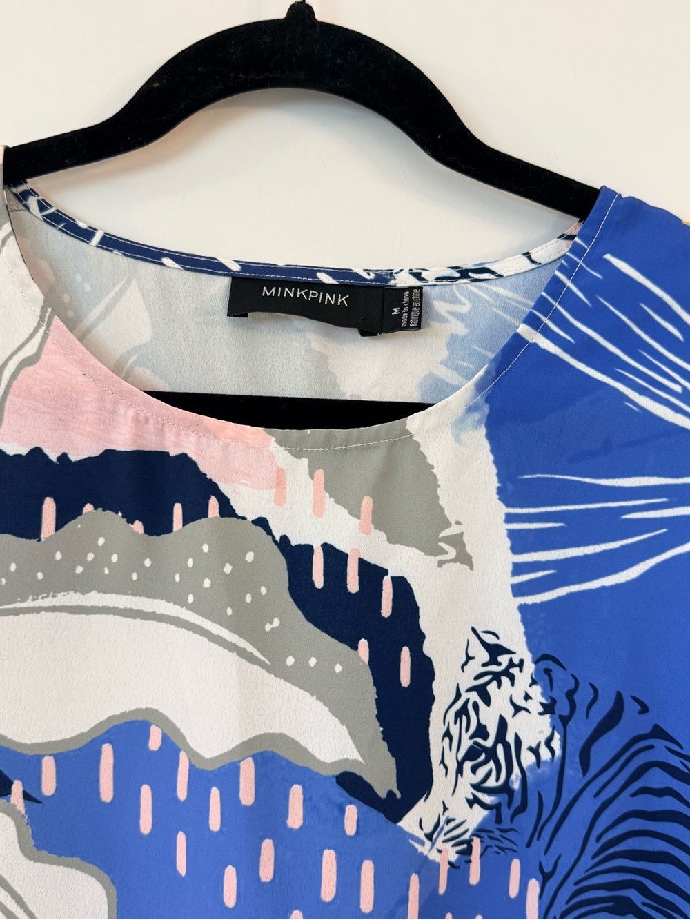 MINKPINK Blue Maximalist/Abstract Tropical Tiger Print Short Sleeve Dress (M) - Picture 2 of 5